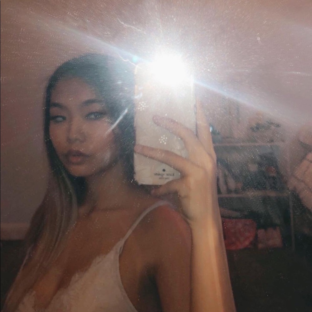 Meet your Posher, Kira